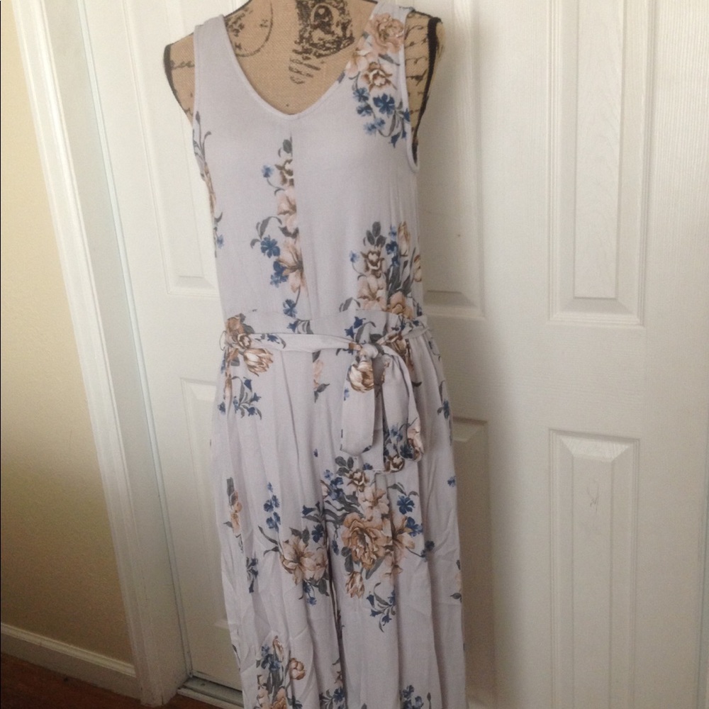 SOLD OUT!!!Grey and Floral Jumpsuit
